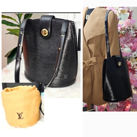 Louis Vuitton Handbags - 🔥Mint Condition🔥 Authentic Louis Vuitton epi Shoulder bag